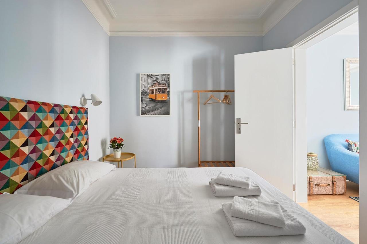 Elegant Riverview Apartment In Historical Lisbon Exterior photo