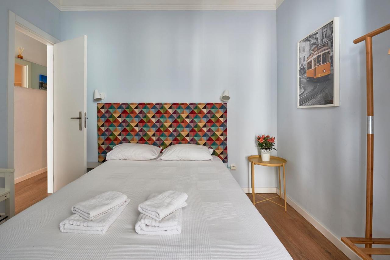 Elegant Riverview Apartment In Historical Lisbon Exterior photo
