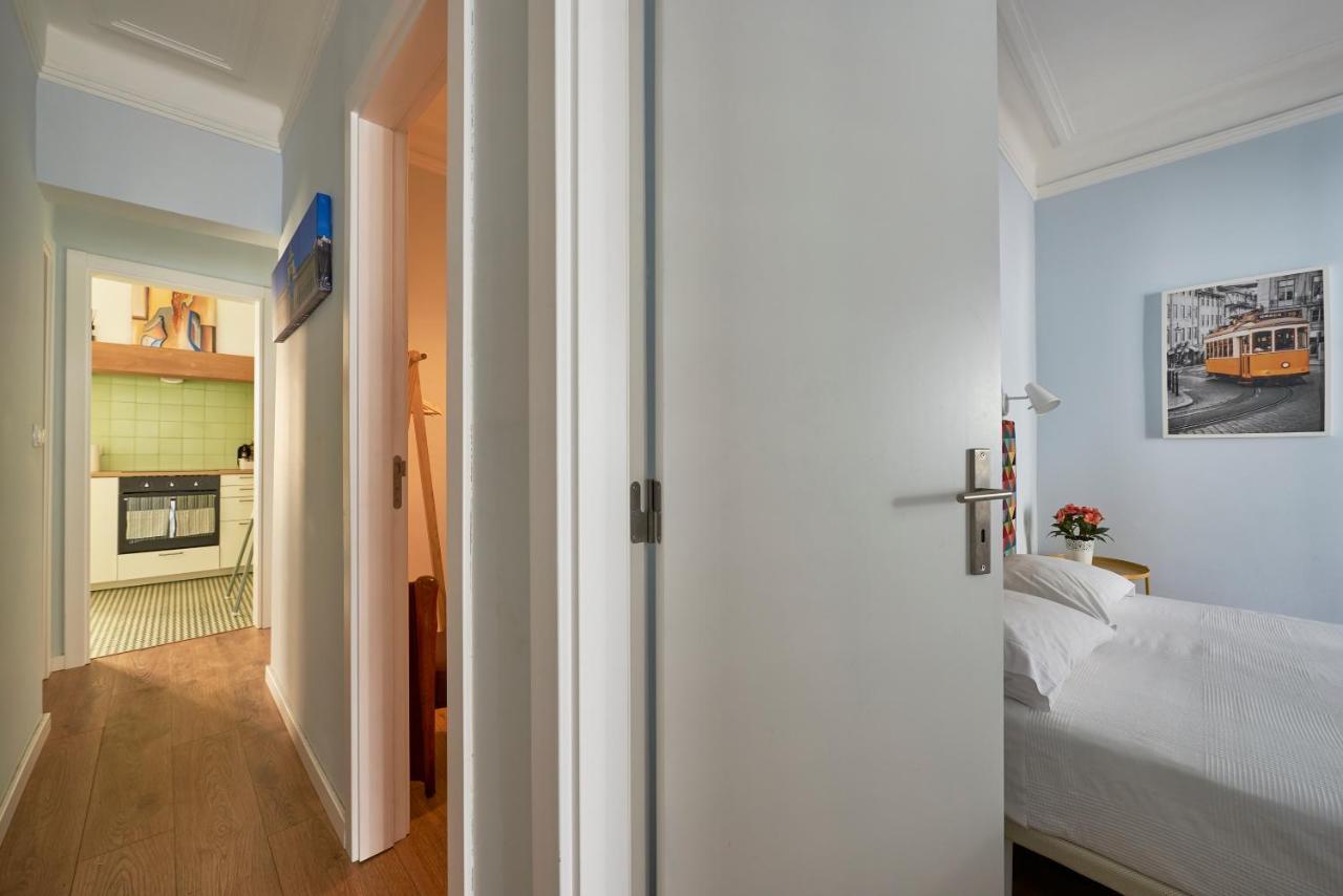 Elegant Riverview Apartment In Historical Lisbon Exterior photo